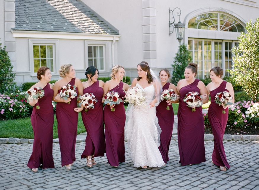 Bridesmaids with Designs by Linda Florals at the Park Chateau wedding.