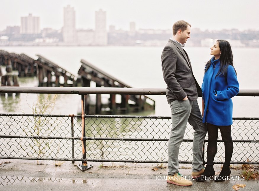engagement photos by the hudson river in new york city