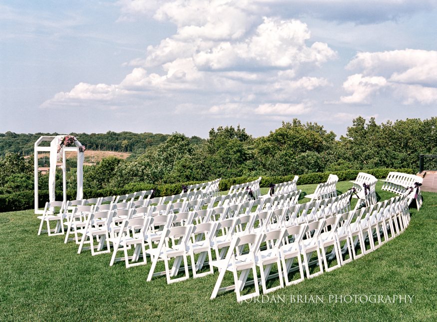 Outdoor wedding ceremony at Trump National Golf Course.