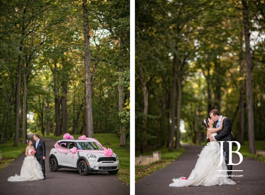 Belle Voir Manor wedding Mini Cooper getaway