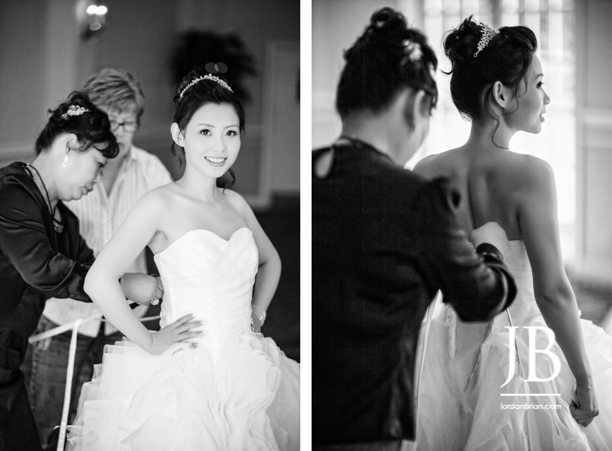 Belle Voir Manor wedding bride and groom portrait by columns