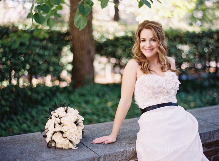 Bride photos Second Bank of the US philadelphia