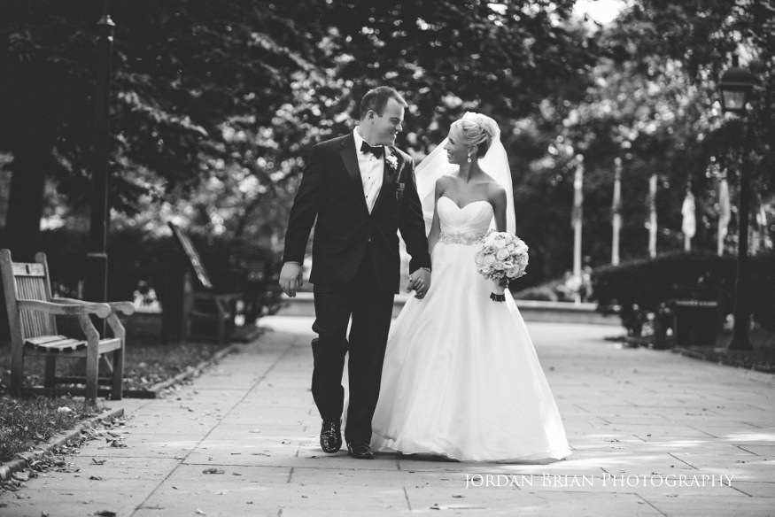 Wedding photograph of Lisa and Patrick at the Downtown Club atop the Public Ledger Building