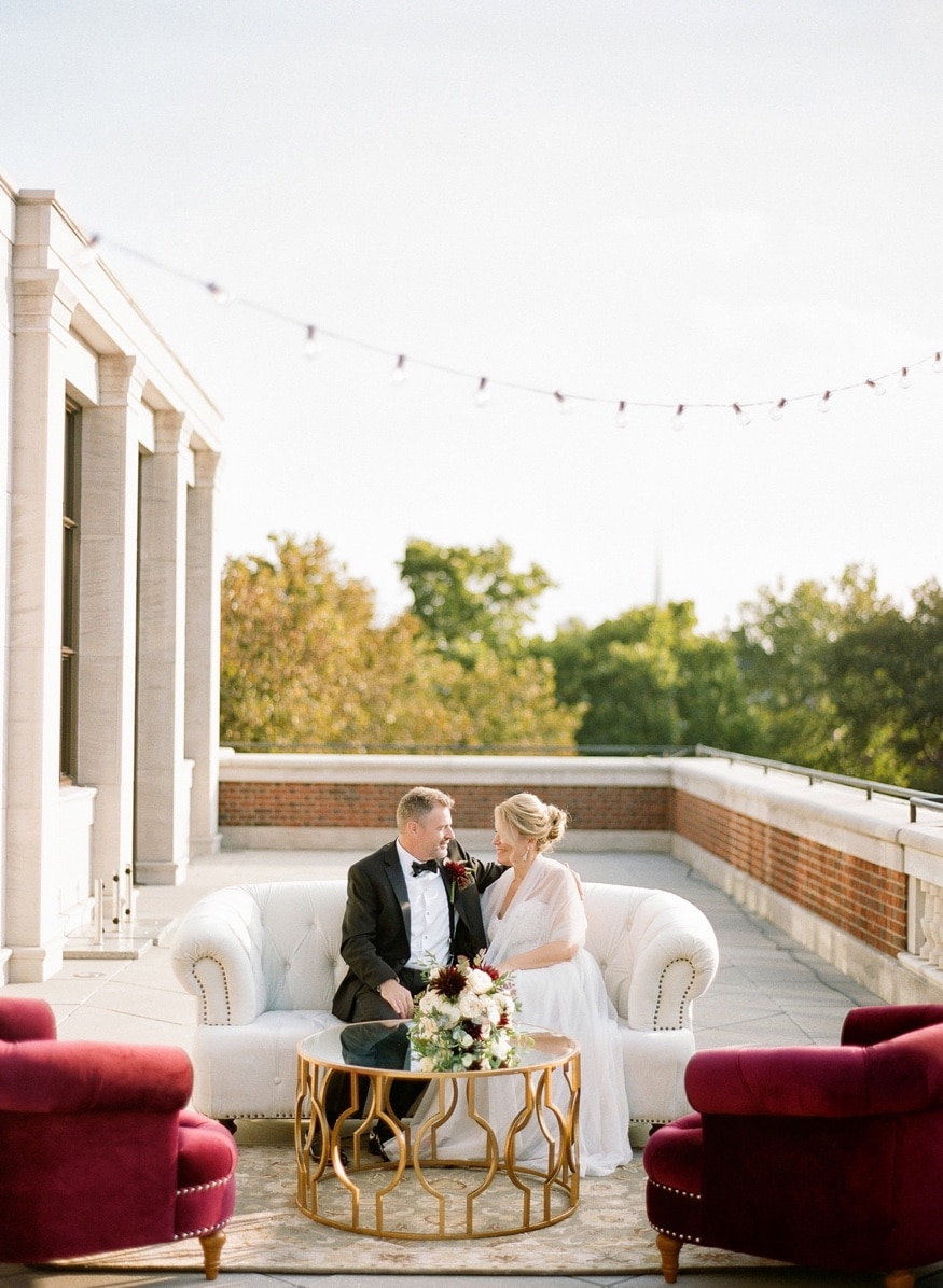 Decor and flowers by DFW Event Design at American Revolution Museum wedding.