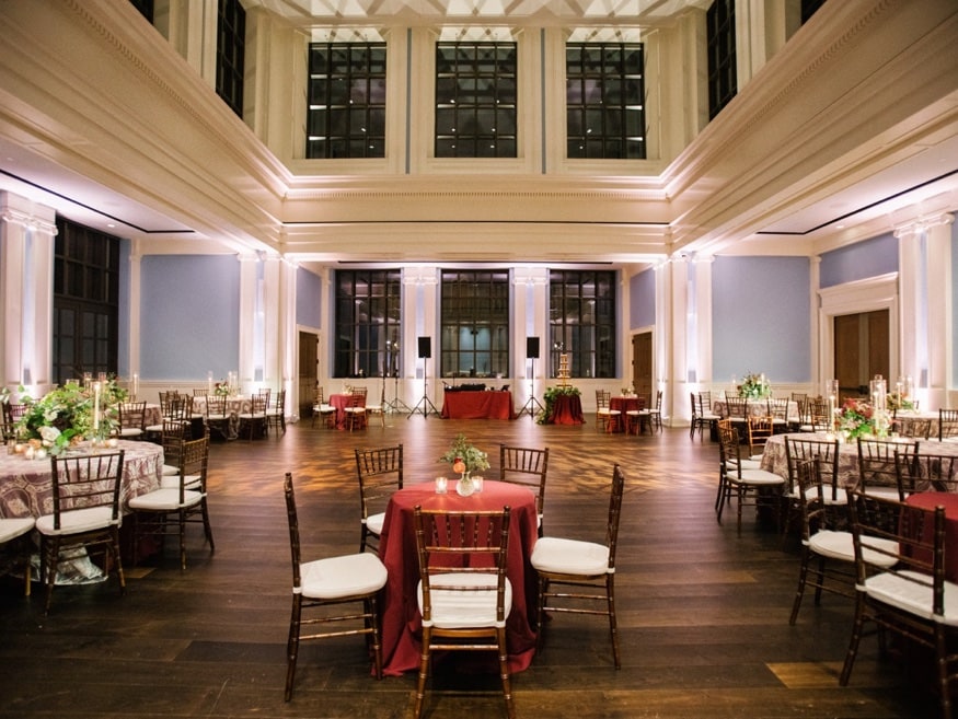 Decor and flowers by DFW Event Design at Museum of American Revolution wedding reception.