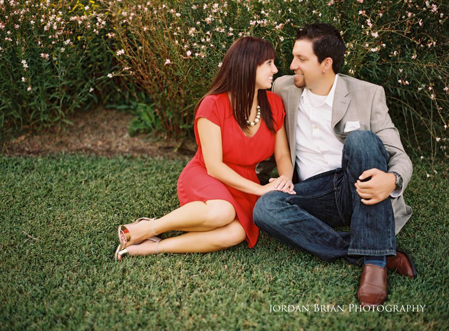couple on the grass at chesapeake city