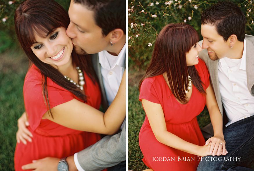 couple kiss at chesapeake city engagement session