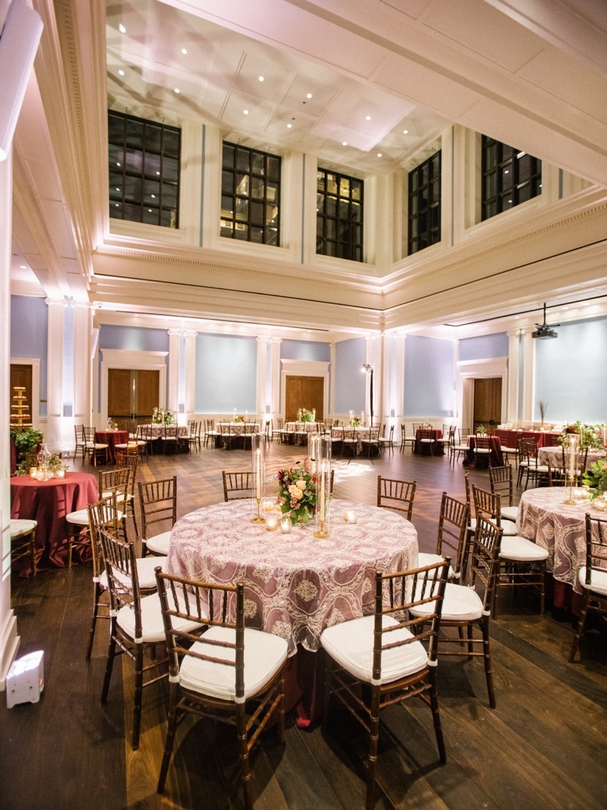 Decor and flowers by DFW Event Design at Museum of American Revolution wedding reception.