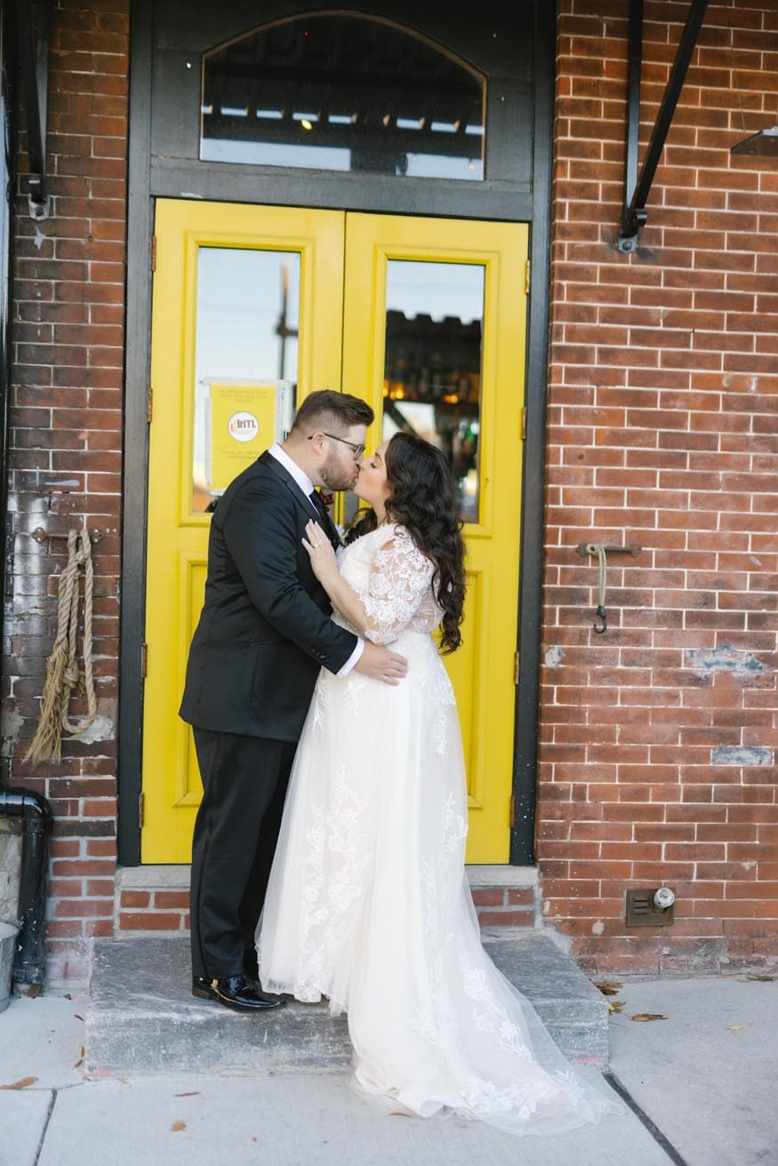Philadelphia wedding bride and groom portraits