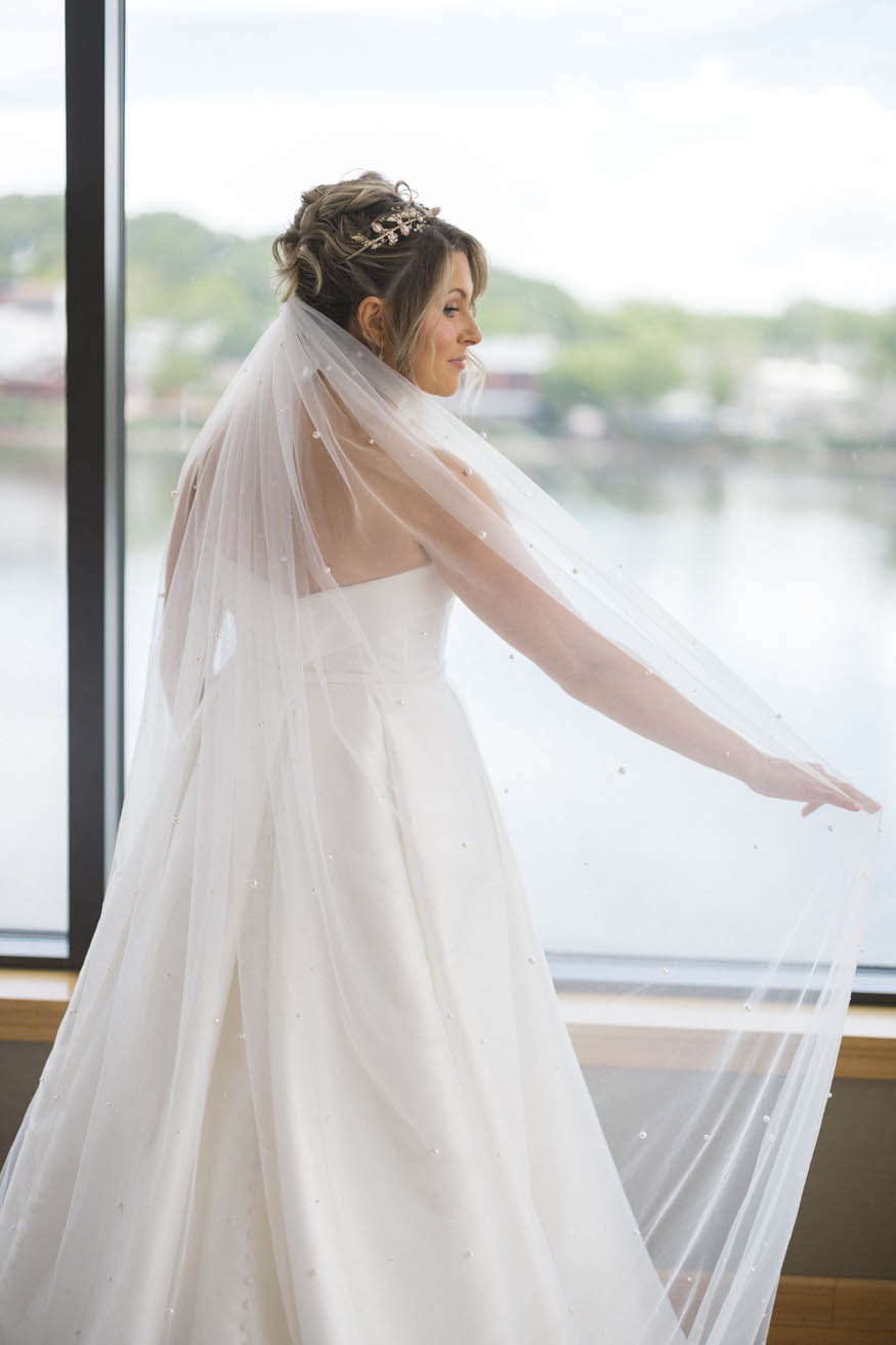 Bride with bridesmaids portrait Lambertville Inn