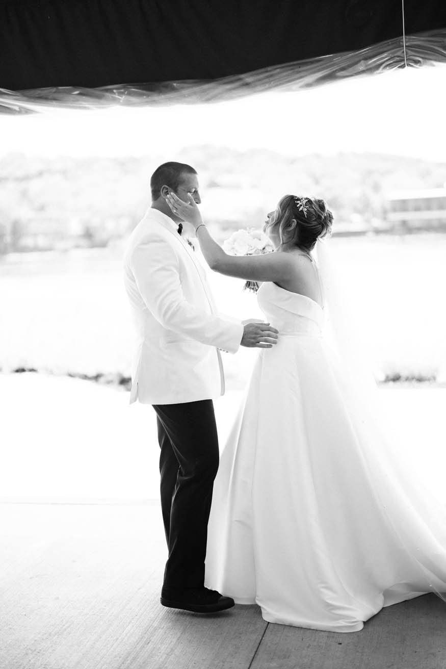 First look portraits at Lambertville Inn garden
