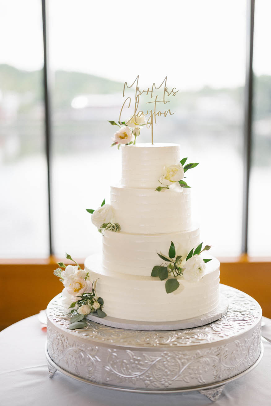 Wedding cake display Lambertville Inn reception
