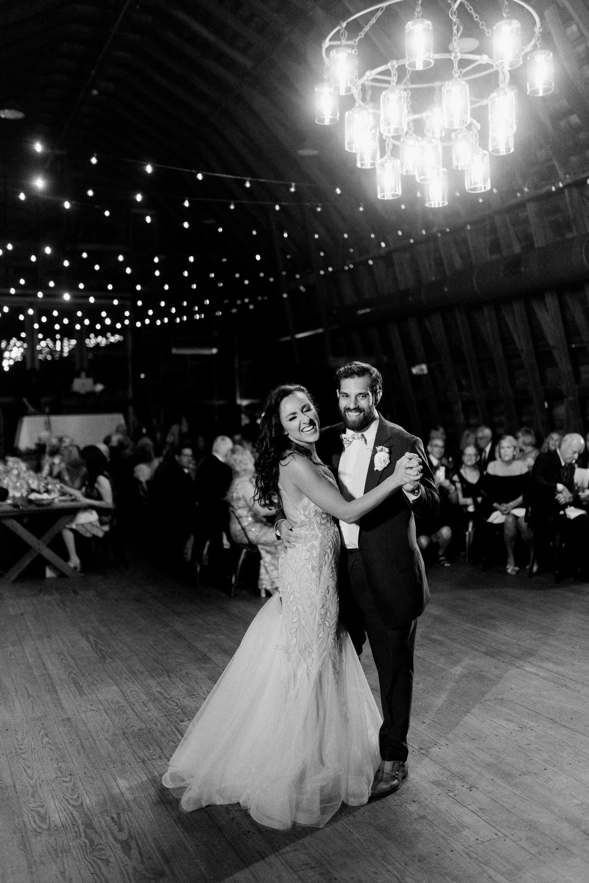 bishop farmstead wedding couple first dance