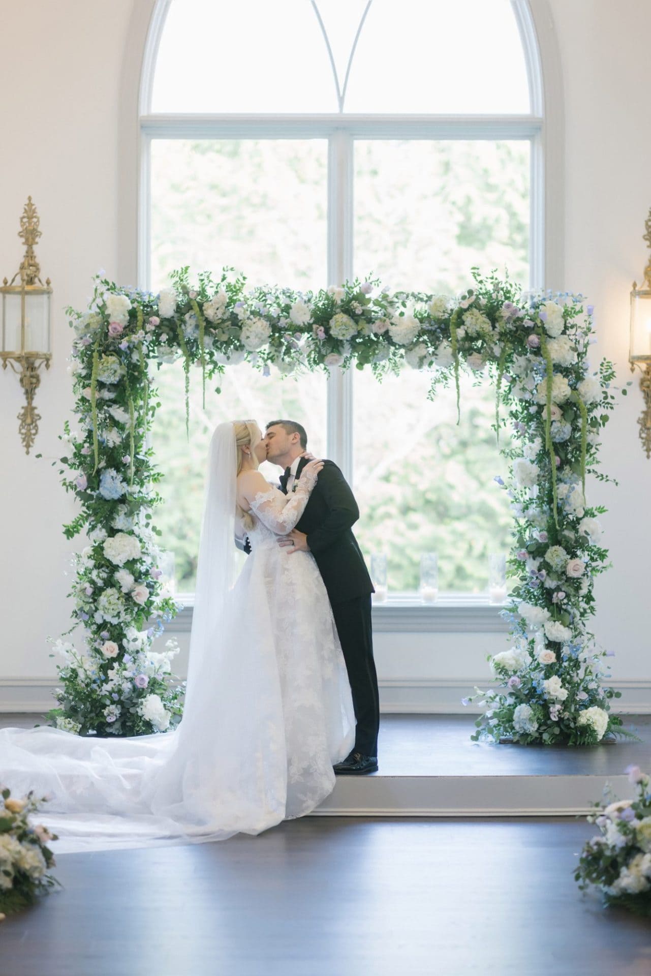 Janelle and Jim's ceremony at Park Chateau Estate
