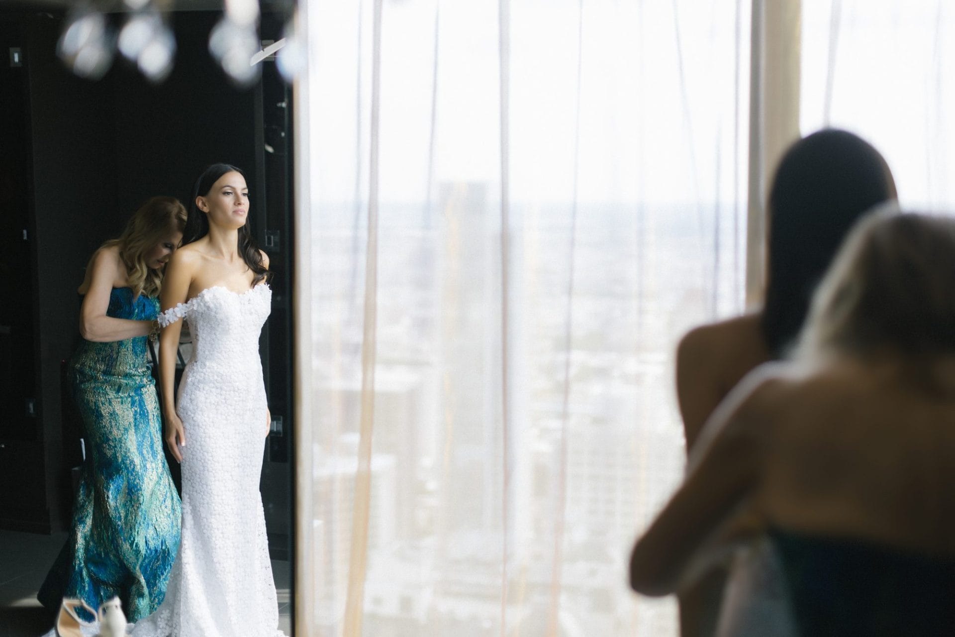 Chelsea getting ready in the bridal suite at the W Hotel Philadelphia